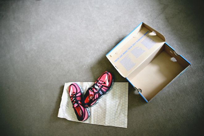 photo Running_Shoes_01_zpsf4eb36ef.jpg