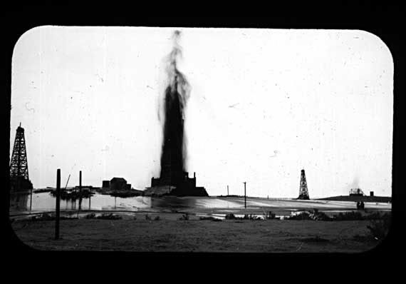 The 1910-1911 Lakeview oil gusher in Bakersfield, California. Oil gushers have a high EROEI as a fluid with a high energy content is delivered to the surface by natural underground pressure. Early renewables could not match this energy return but gradual improvements over a several decades now show renewables to have higher EROEIs than contemporary, more difficult oil extraction.