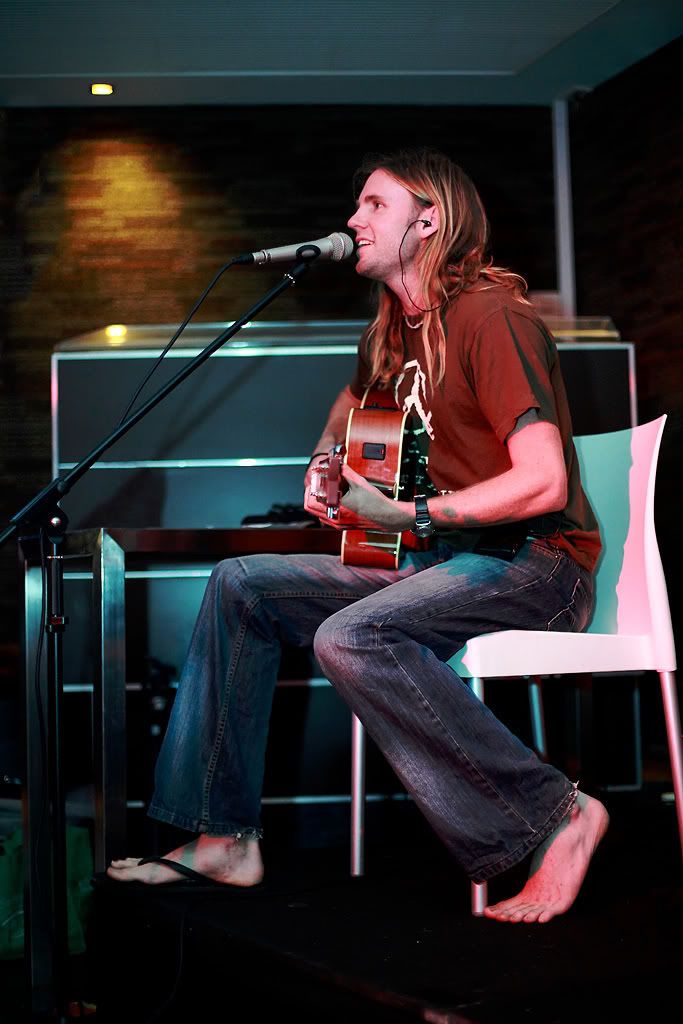 IMAGE: http://i235.photobucket.com/albums/ee188/supernicko/webbenside1.jpg