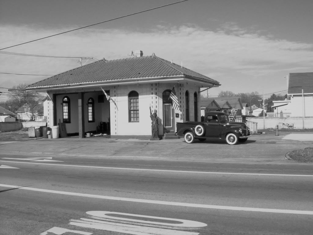Old Gas Station In Huntington, WV The Ford Barn