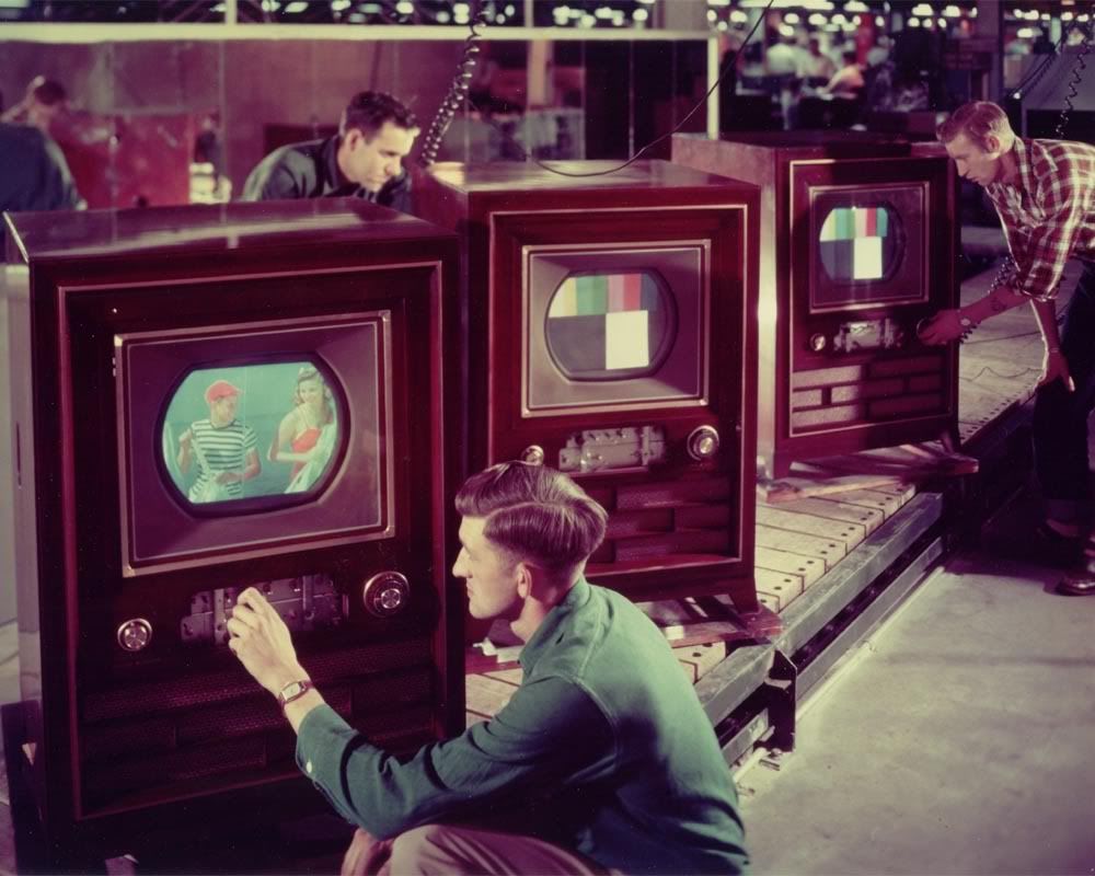 Первые цветные телевизоры - 19 фото