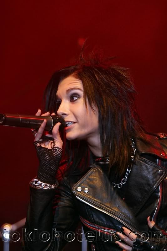 new68-2.jpg picture by Ewellyn3