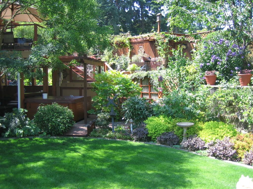  photo AugustintheGarden107.jpg