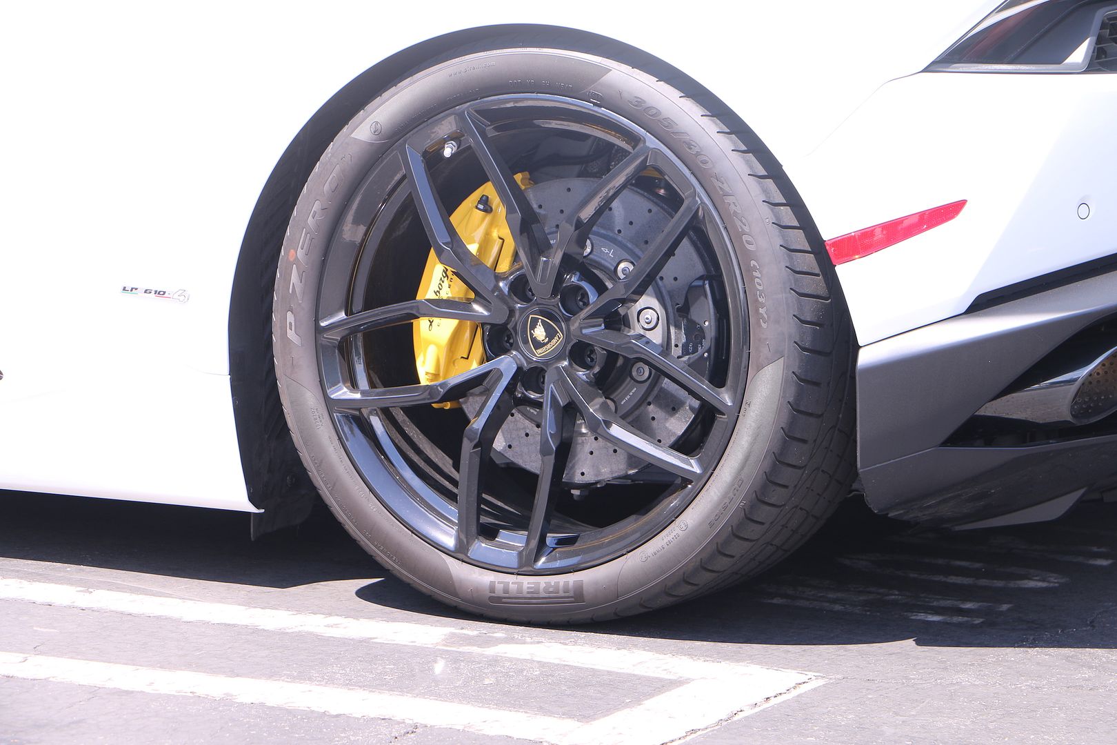 Rear_Tire_Drivers_Side_Lamborghini_Hurac