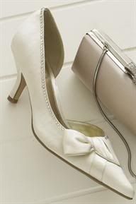 wedding shoes low heel