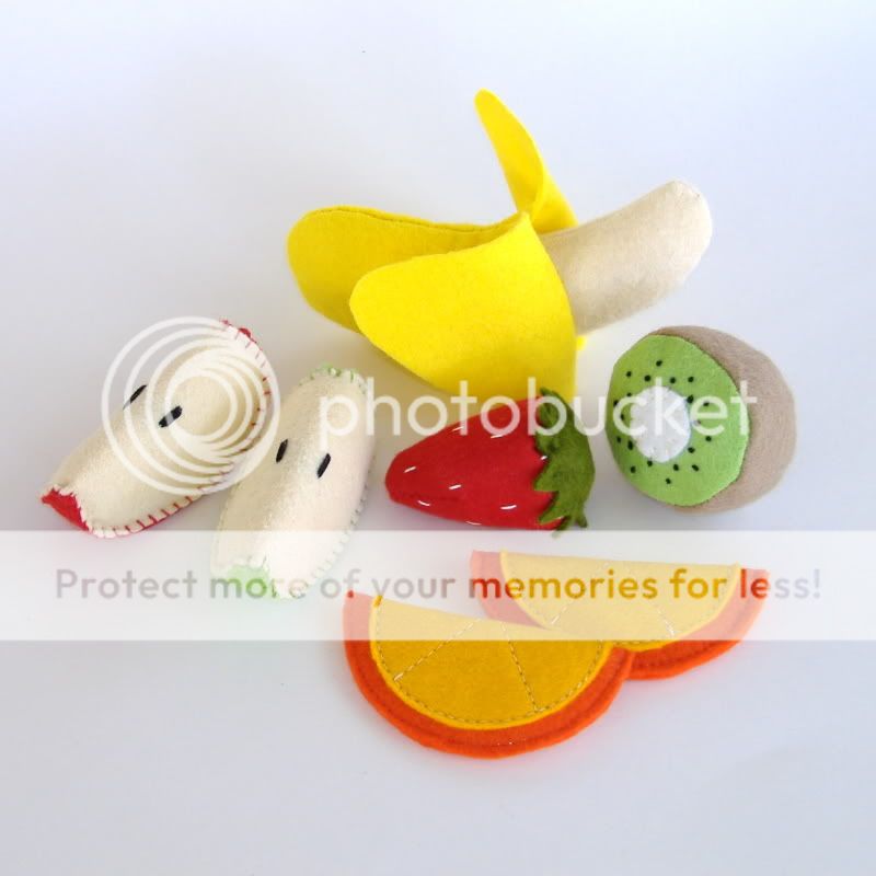 Fruit Banana Apple Kiwi Berry Felt Play Food Pattern  